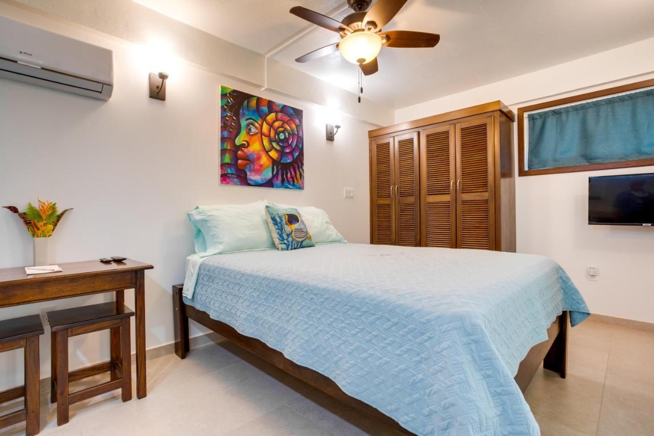 Driftwood Gardens Guesthouse Placencia Ngoại thất bức ảnh