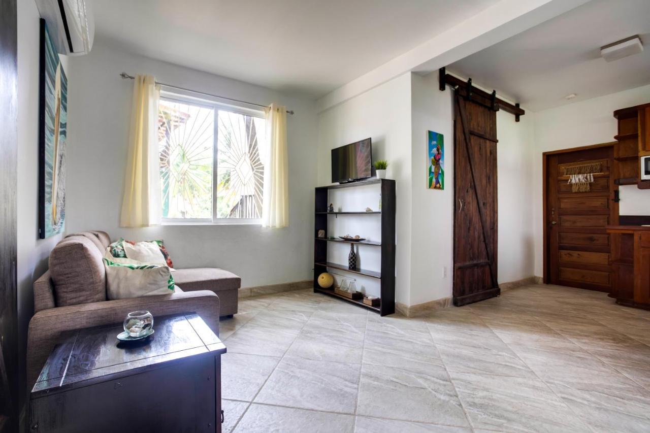 Driftwood Gardens Guesthouse Placencia Ngoại thất bức ảnh
